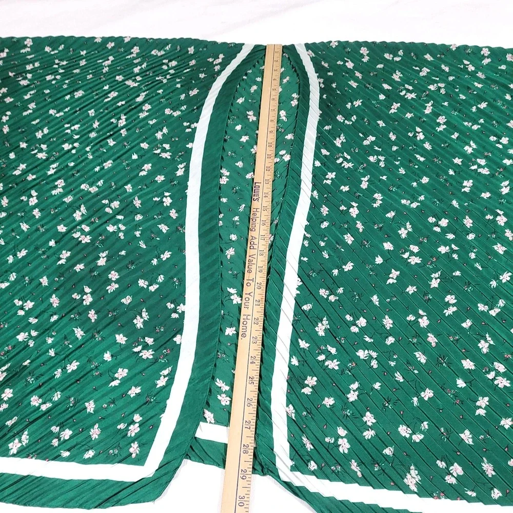 Pleated Floral Flowy Scarf wrap Banana Republic OS Kelly Green Boho kimono wrap